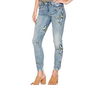 Size 24 embroidered blank nyc jeans